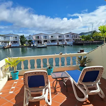 Comfortable Villa Near The Beach